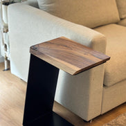 Moderner Couch- & Beistelltisch mit Charakter – Handgefertigtes Unikat trifft auf stilvolle Funktionalität