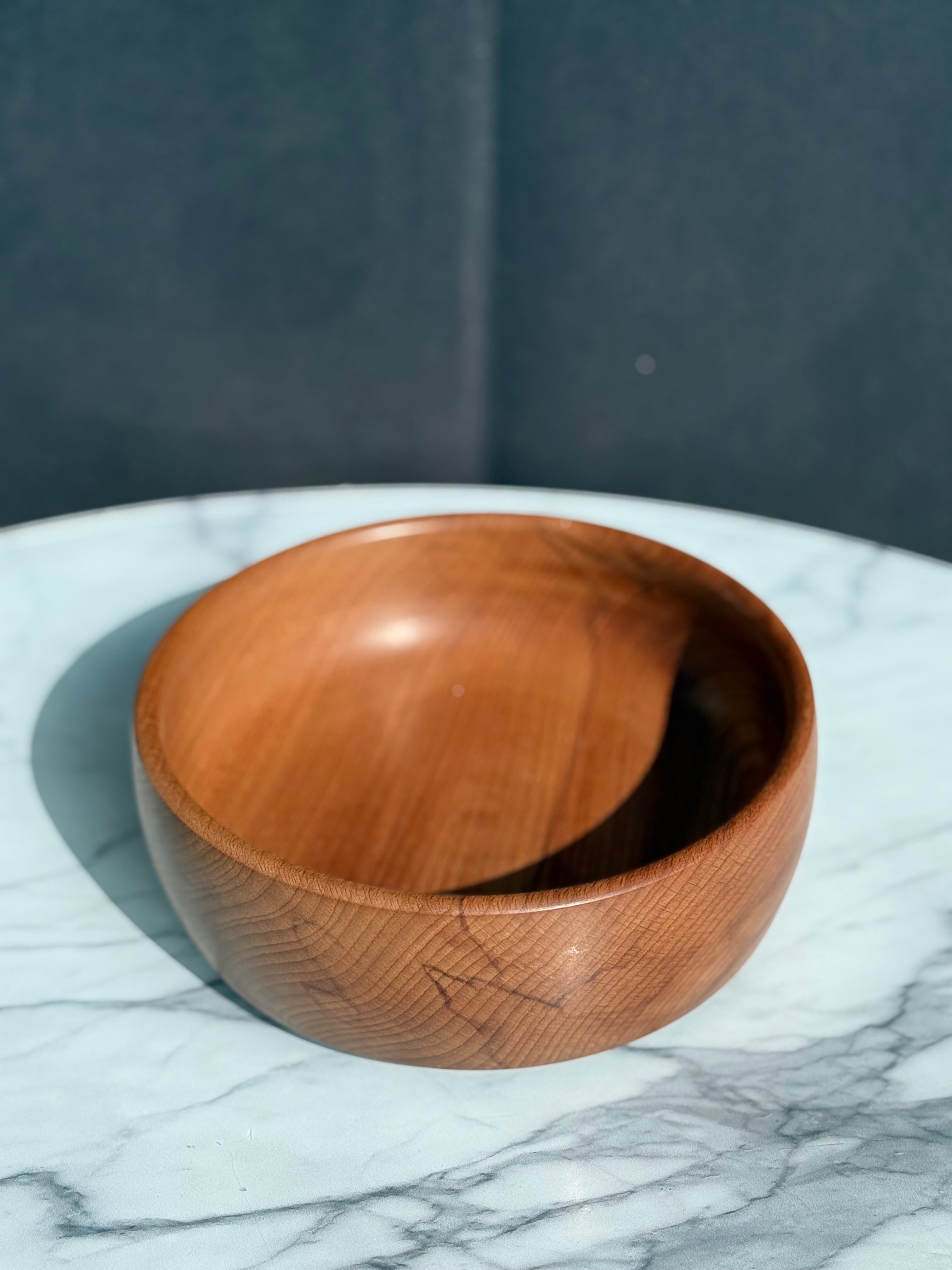 Handgedrechselte Schüssel aus Buchenholz