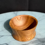 Handgedrechselte Schüssel aus Eschenholz