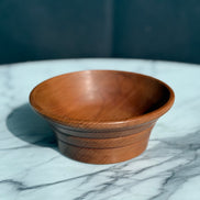 Handgedrechselte Schale aus Buchenholz