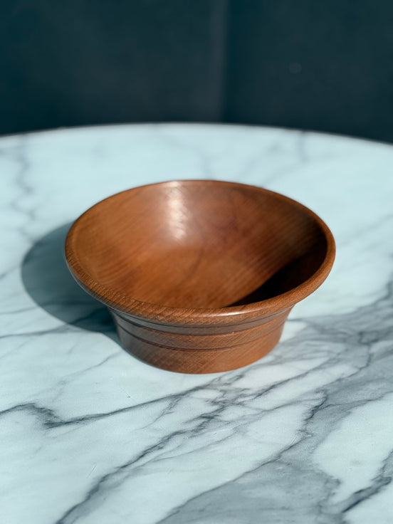 Handgedrechselte Schale aus Buchenholz
