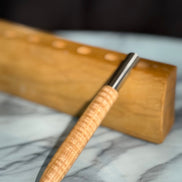 Gedrechselter Flaschenöffner aus Buchenholz