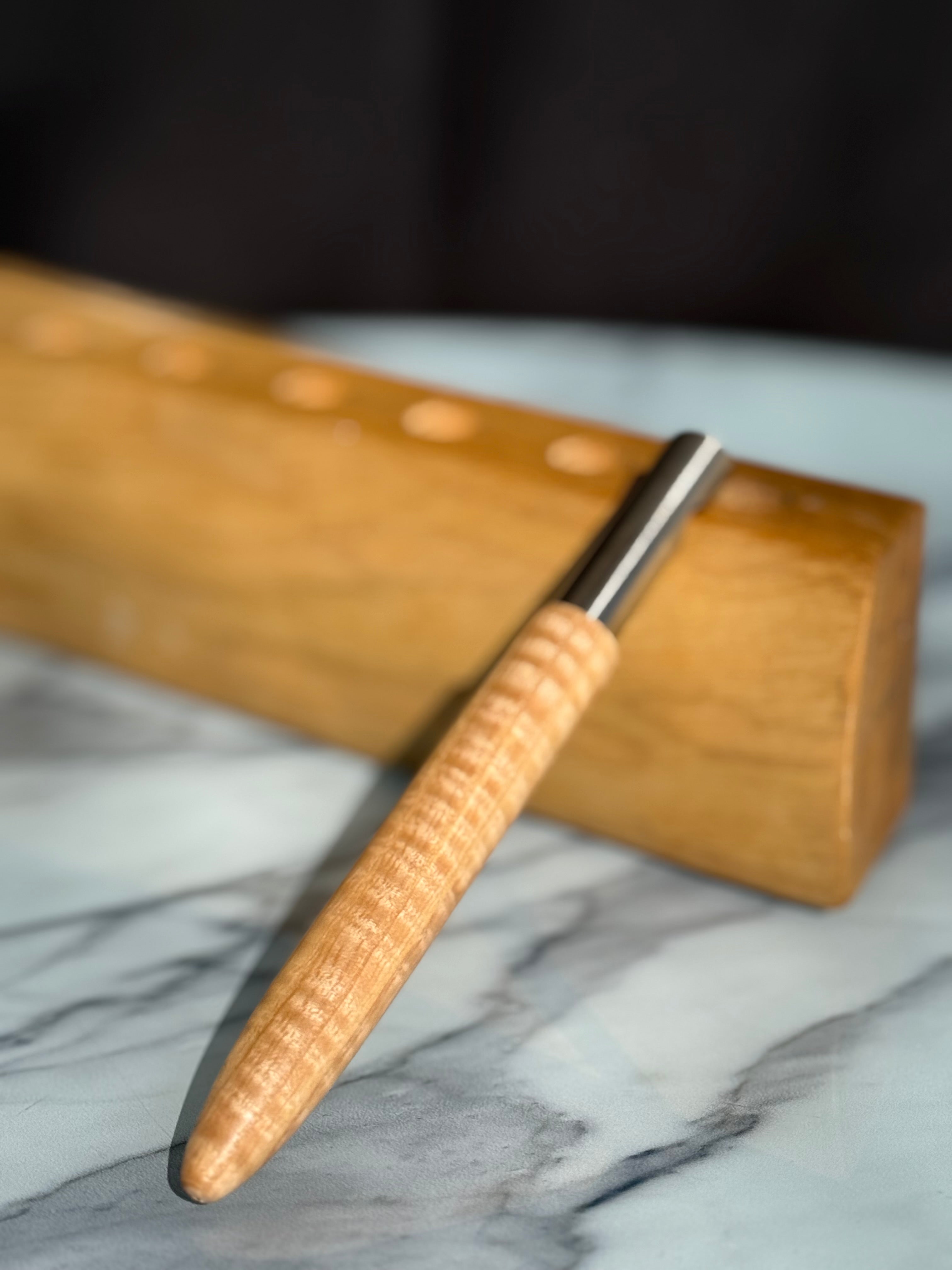 Gedrechselter Flaschenöffner aus Buchenholz