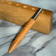 Gedrechselter Flaschenöffner aus Buchenholz