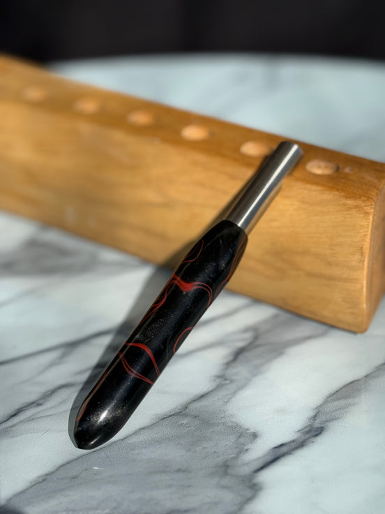 Flaschenöffner aus Epoxidharz - Schwarz-Rot Edition