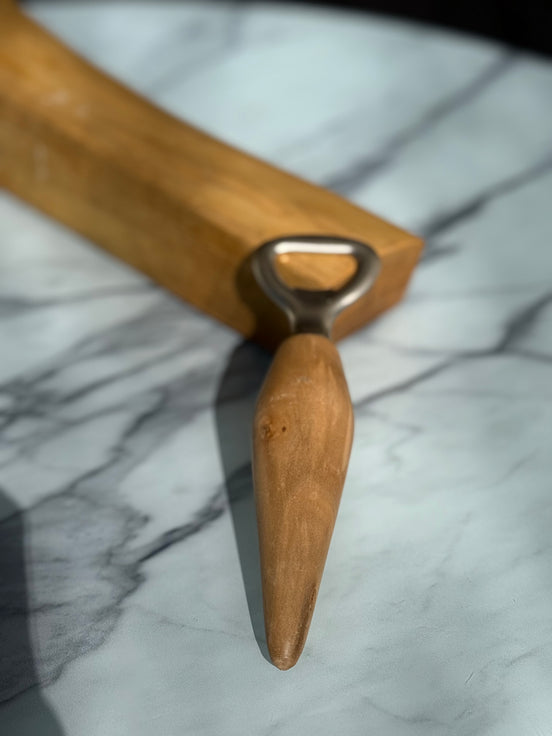 Klassischer Flaschenöffner aus Birnenholz
