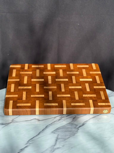 Hirnholz-Schneidebrett aus Teak & Ahorn