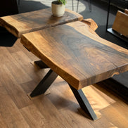 Couchtisch Walnuss mit Naturkante