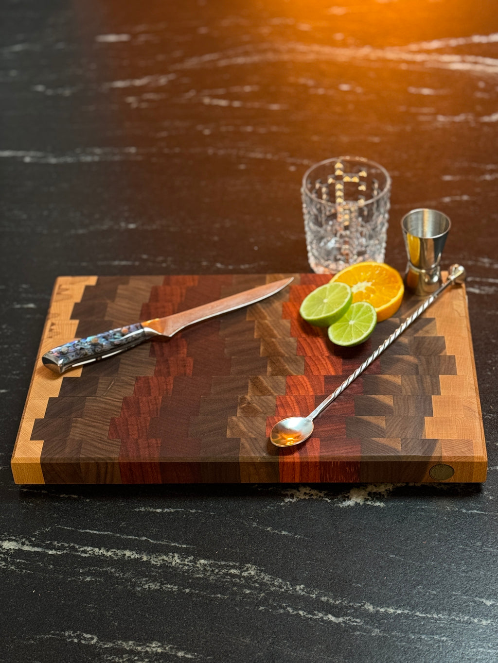 Hirnholzschneidebrett - Padouk, Buche und Schwarznuss