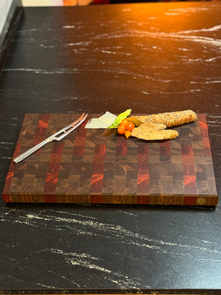 Großes Hirnholzschneidebrett - Padouk und Schwarznuss