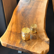 Couchtisch aus Walnussholz