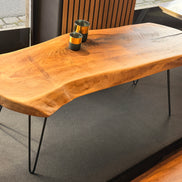 Couchtisch aus Walnussholz
