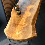 Couchtisch aus Walnussholz