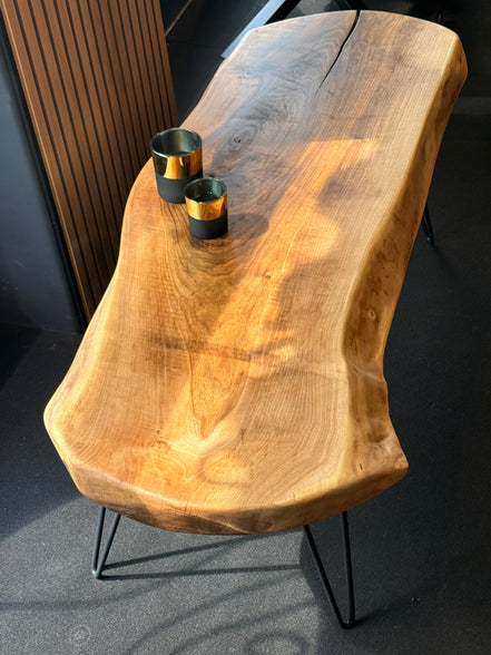 Couchtisch aus Walnussholz