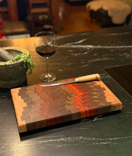 Hirnholzschneidebrett - Padouk, Buche und Schwarznuss