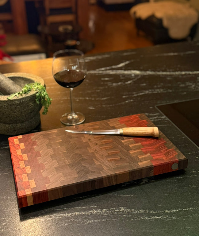 Hirnholzschneidebrett - Padouk, Buche und Schwarznuss