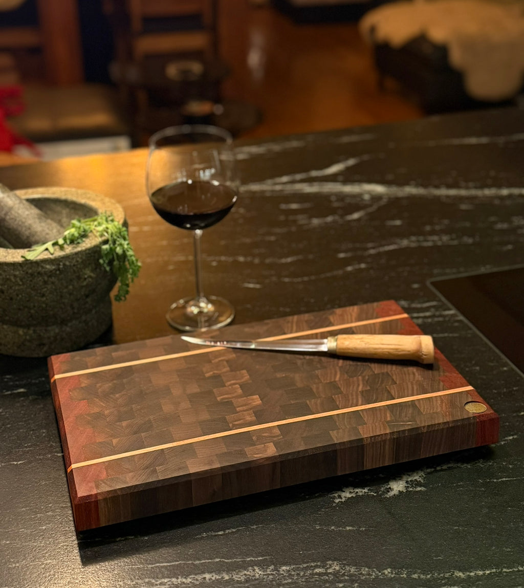 Hirnholzschneidebrett - Schwarznuss und Padouk mit Buchenleisten